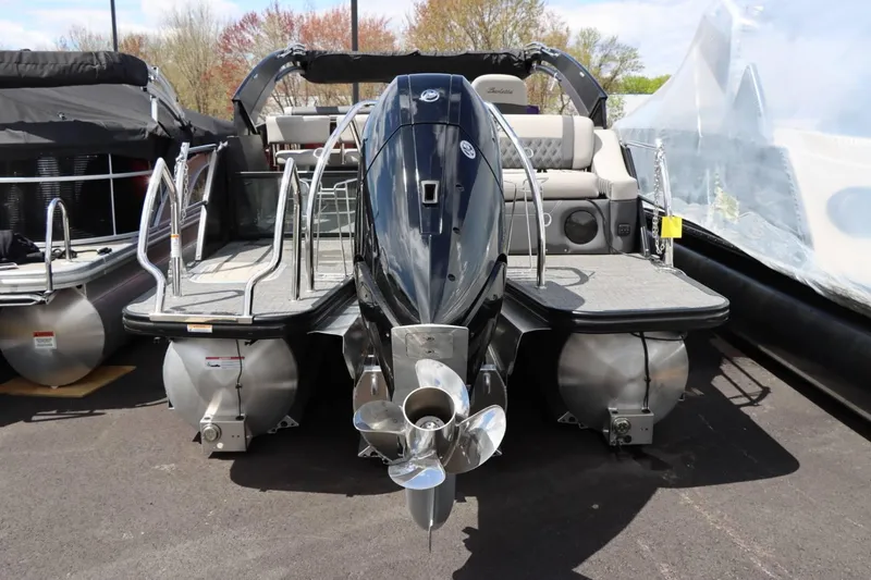 Slide: The Image of Barletta LUSSO 25UEA 2024 - 24