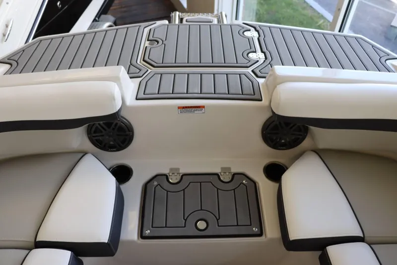 Slide: The Image of Starcraft SVX 190 OB 2024 - 23