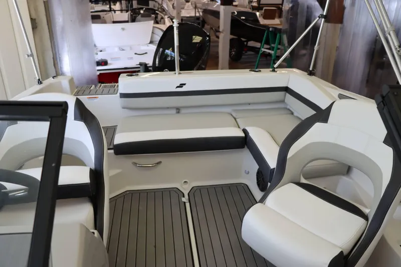 Slide: The Image of Starcraft SVX 190 OB 2024 - 26