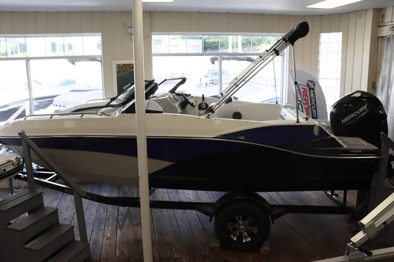 Slide: The Image of Starcraft SVX 190 OB 2024 - 4