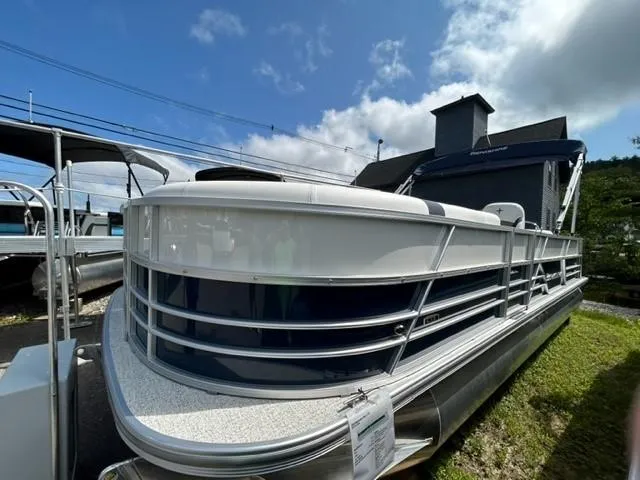 Slide: The Image of Berkshire 24UL CTS 2023 - 10