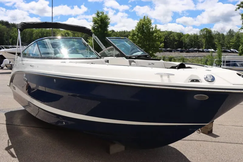 Slide: The Image of Sea Ray 260SLX 2024 - 3