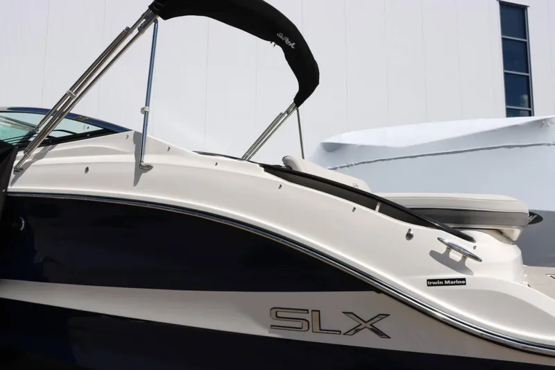 Slide: The Image of Sea Ray 260SLX 2024 - 4