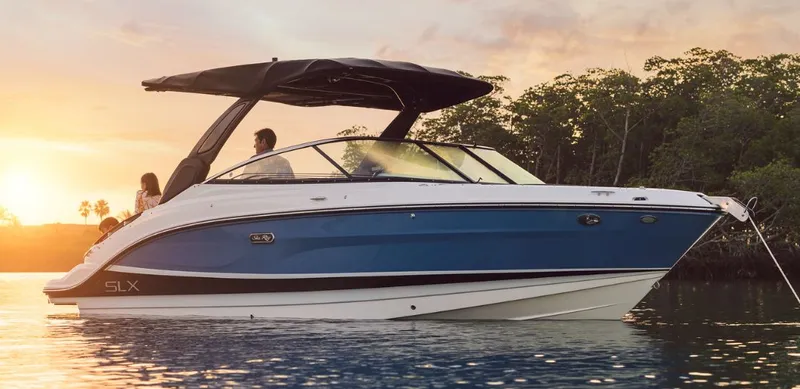 Slide: The Image of Sea Ray SLX 260 2024 - 17
