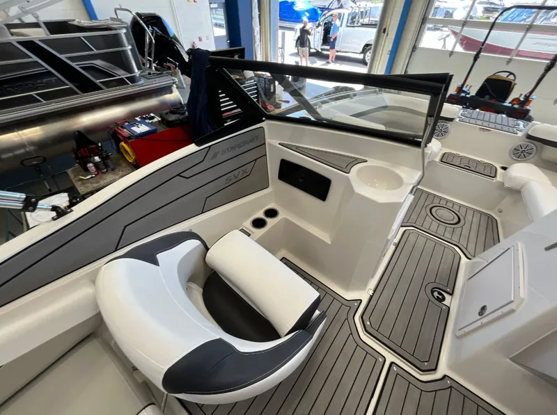 Slide: The Image of Starcraft SVX 190 OB 2024 - 14