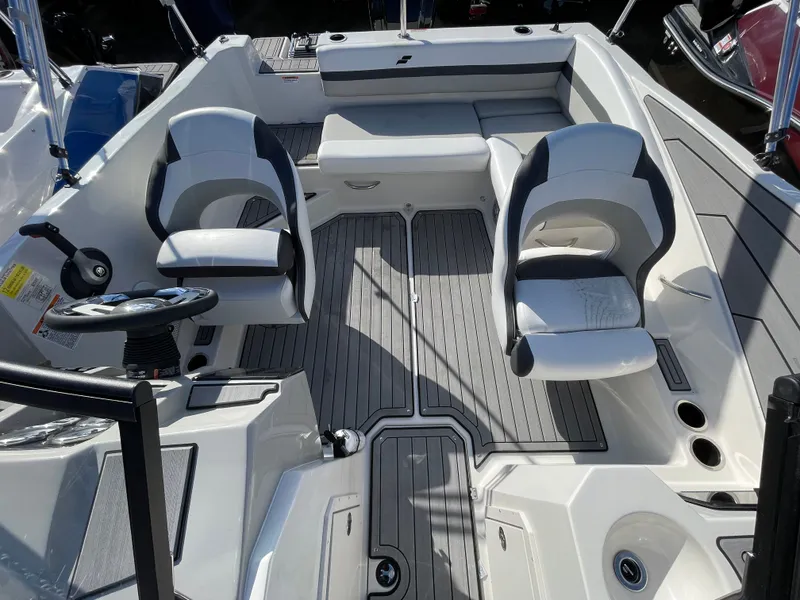 Slide: The Image of Starcraft SVX 190 OB 2024 - 9