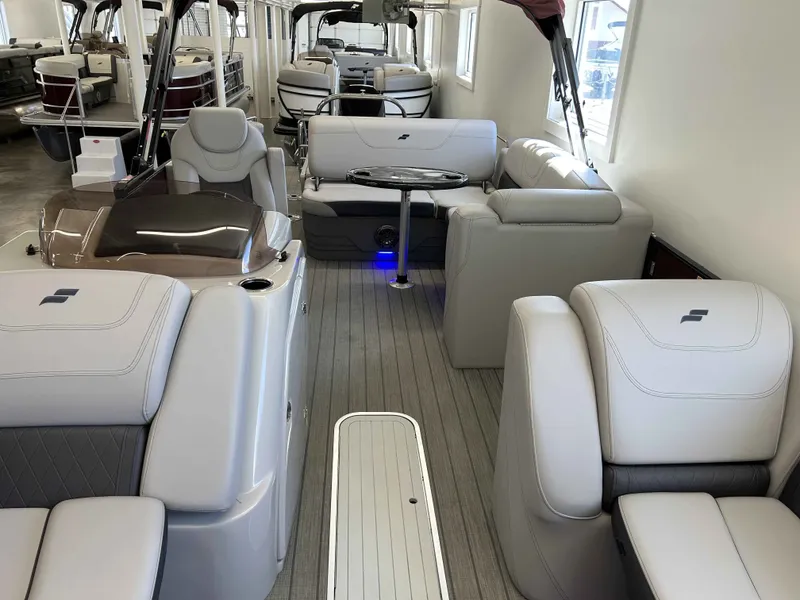 Slide: The Image of Starcraft CX 25DL BAR 2024 - 11