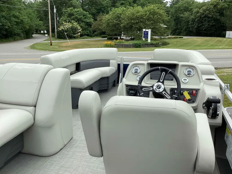 Slide: The Image of SunChaser VISTA 20LR 2024 - 13