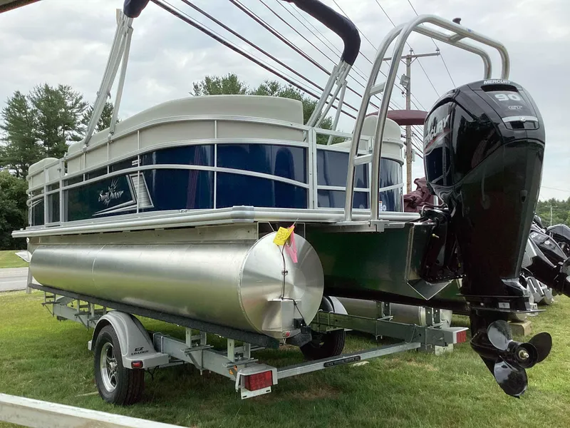 Slide: The Image of SunChaser VISTA 20LR 2024 - 17