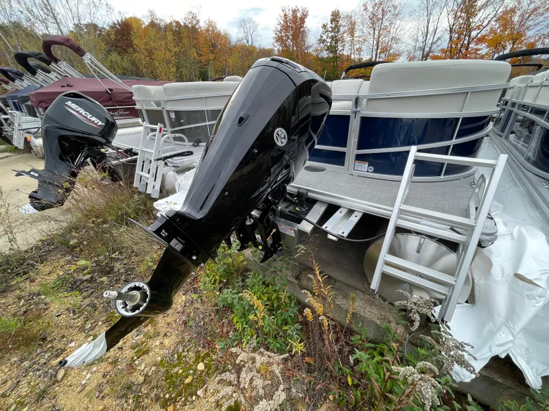 Slide: The Image of SunChaser VISTA 20LR 2024 - 4