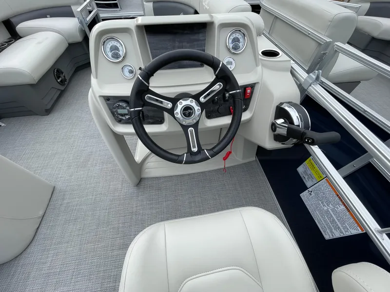 Slide: The Image of SunChaser VISTA 20LR 2024 - 5