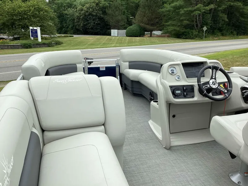 Slide: The Image of SunChaser VISTA 20LR 2024 - 9