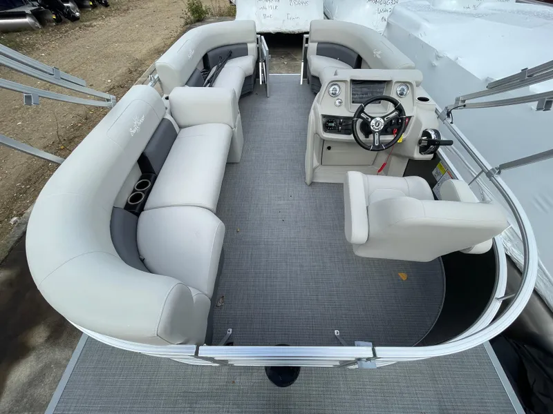 Slide: The Image of SunChaser VISTA 16LR 2024 - 4