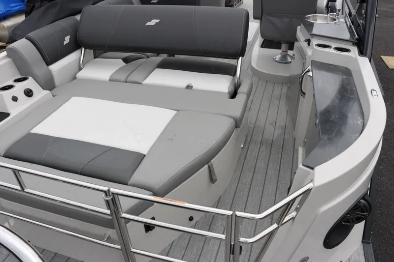 Slide: The Image of Starcraft MX 23Q 2024 - 19