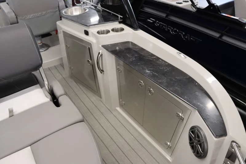 Slide: The Image of Starcraft MX 23Q 2023 - 10