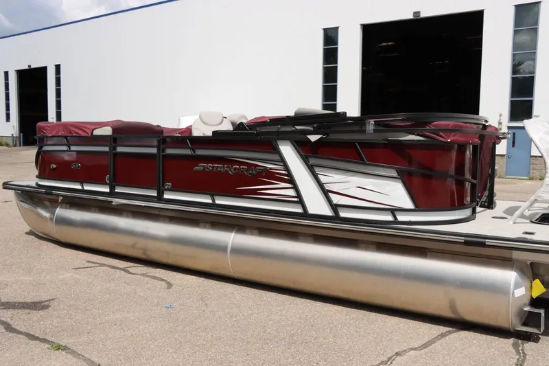 Slide: The Image of Starcraft SLS 3 2024 - 1