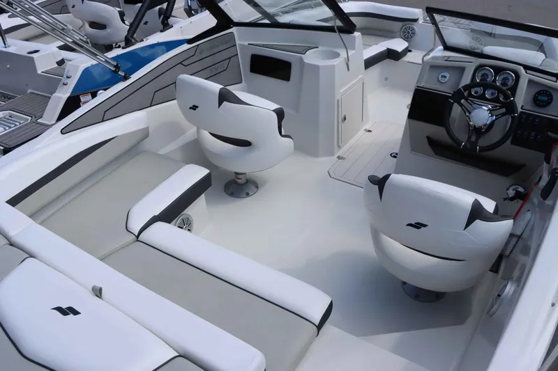 Slide: The Image of Starcraft SVX 210 IO 2023 - 10