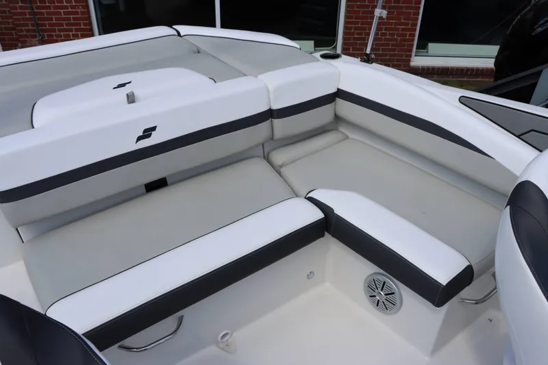 Slide: The Image of Starcraft SVX 210 IO 2023 - 12