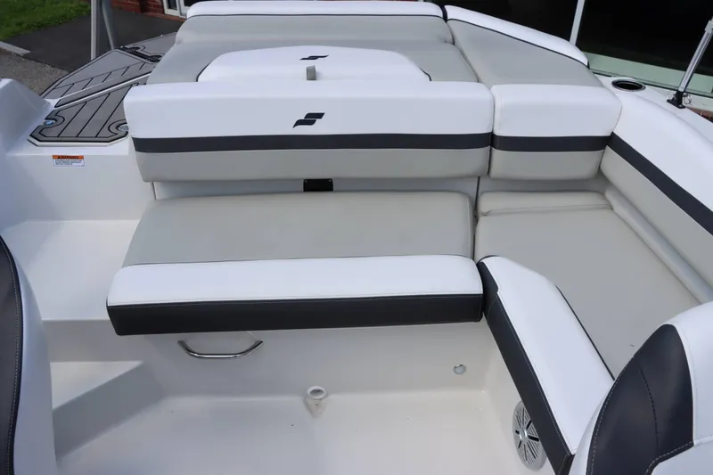 Slide: The Image of Starcraft SVX 210 IO 2023 - 13