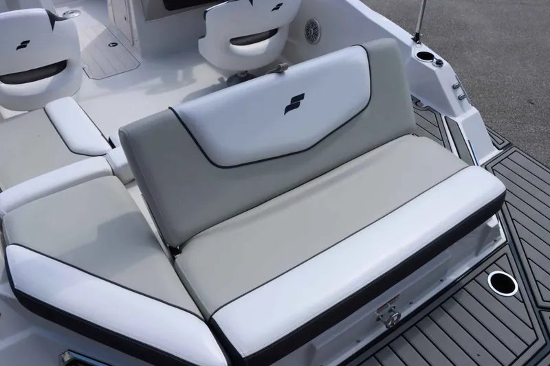 Slide: The Image of Starcraft SVX 210 IO 2023 - 9