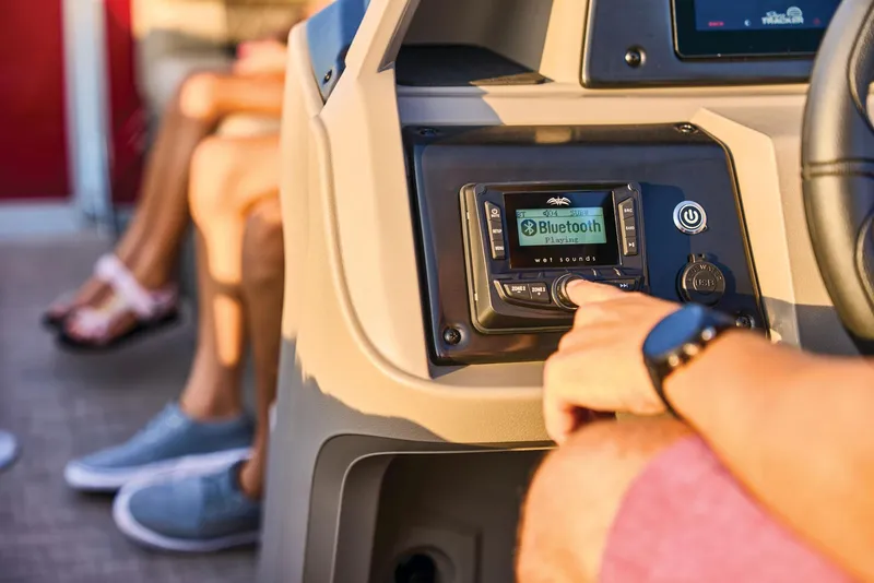 Slide: The Image of Sun Tracker Party Barge 22 RF DLX 2024 - 58