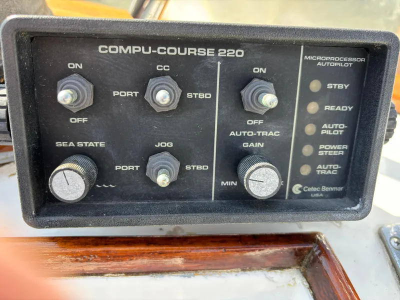 Slide: The Image of Autopilot on upper Helm Station - 18