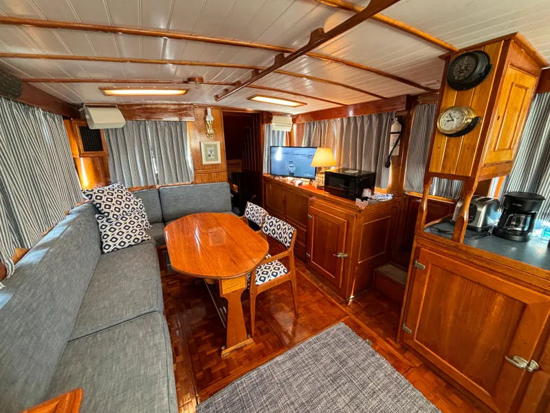 Slide: The Image of Salon looking aft - 20