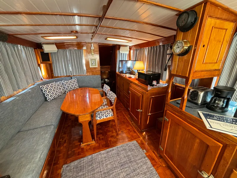 Slide: The Image of Salon looking aft to port - 24