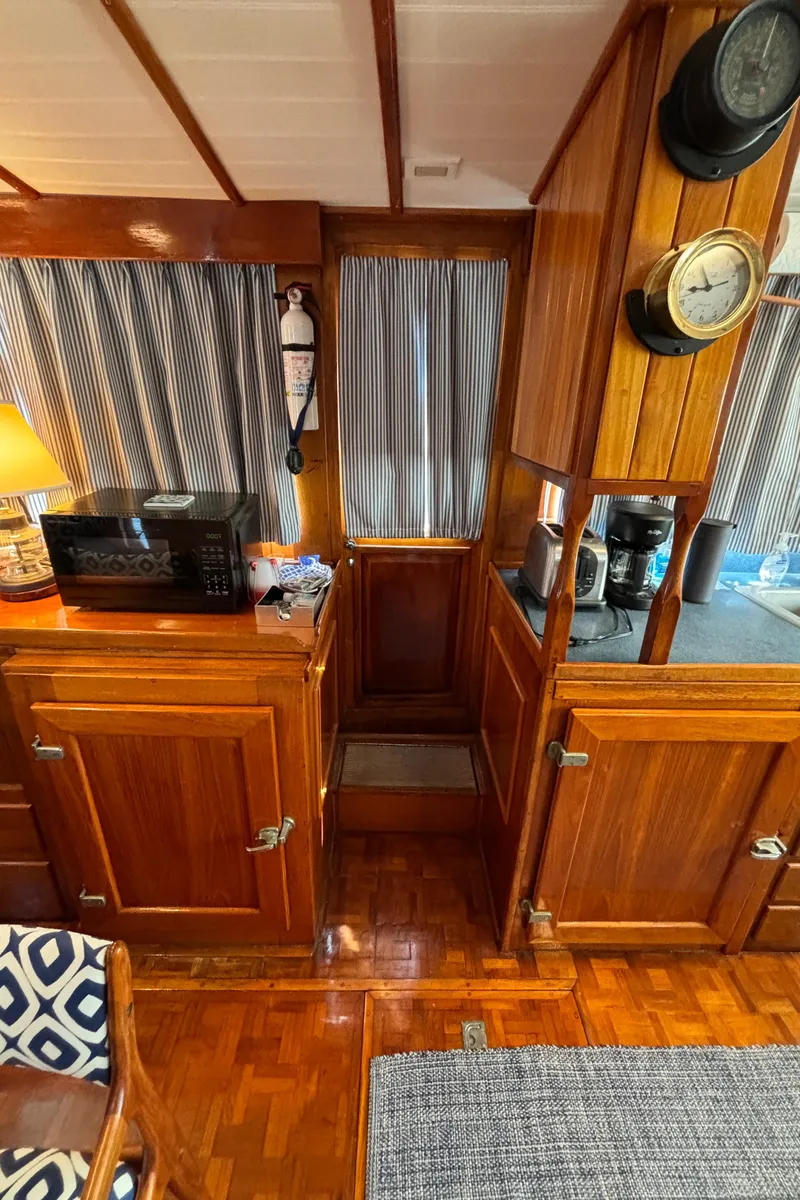 Slide: The Image of Side Door on port side midships - 29