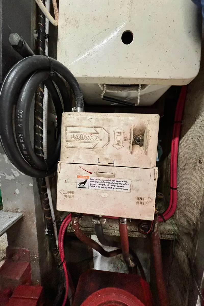 Slide: The Image of Oil Changer system - 51