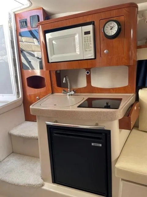 Slide: The Image of Four Winns 258 Vista 2008 - 5