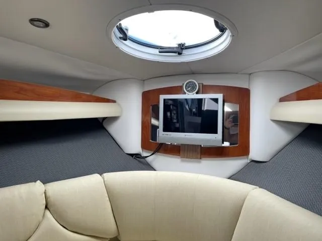 Slide: The Image of Four Winns 258 Vista 2008 - 6