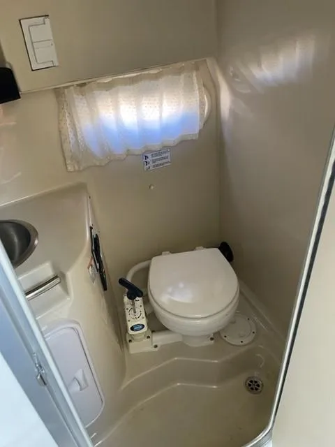 Slide: The Image of Four Winns 258 Vista 2008 - 7