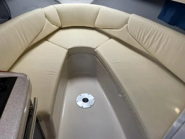 Slide: The Image of Four Winns 258 Vista 2008 - 8