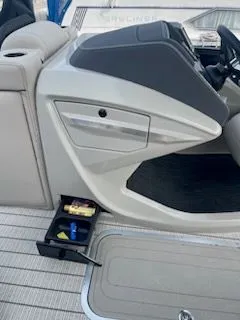 Slide: The Image of Barletta Lusso 25UA 2022 - 10