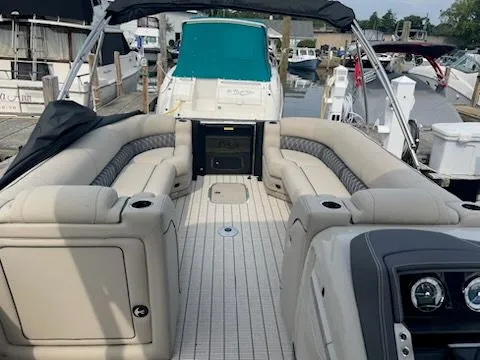 Slide: The Image of Barletta Lusso 25UA 2022 - 5