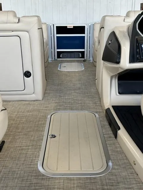 Slide: The Image of Barletta L23UC 2021 - 6