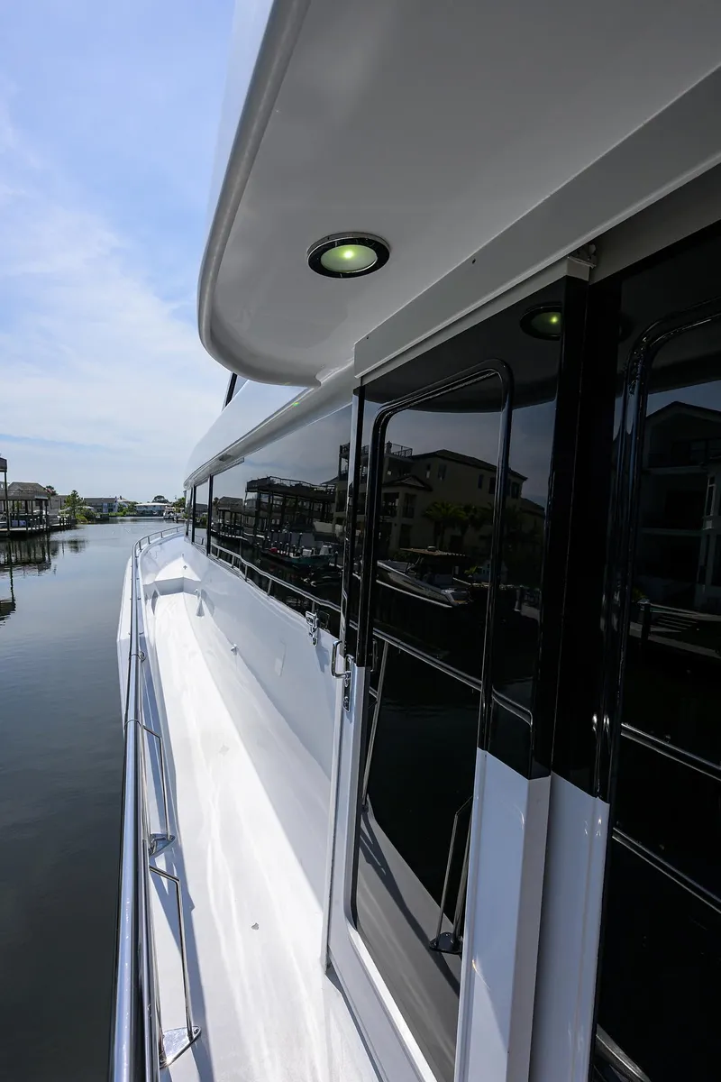 Slide: The Image of Broward 108 Raised Pilothouse 1997 - 117