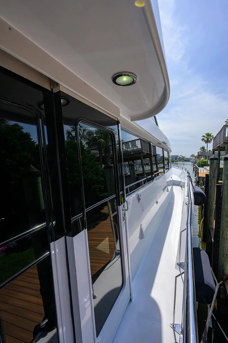 Slide: The Image of Broward 108 Raised Pilothouse 1997 - 118