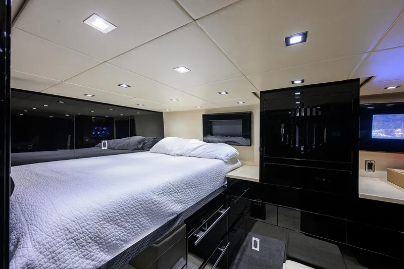 Slide: The Image of Broward 108 Raised Pilothouse 1997 - 128