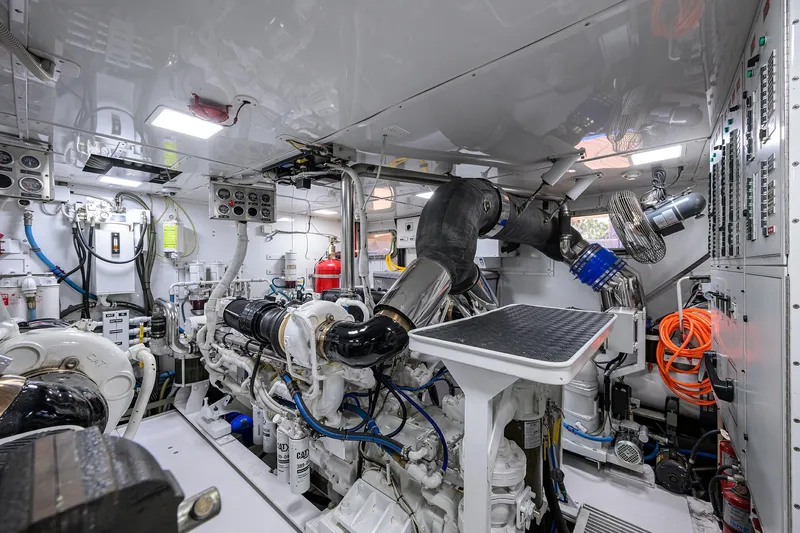 Slide: The Image of Broward 108 Raised Pilothouse 1997 - 134