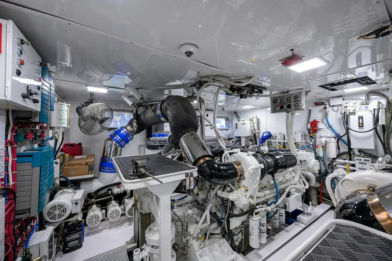 Slide: The Image of Broward 108 Raised Pilothouse 1997 - 136