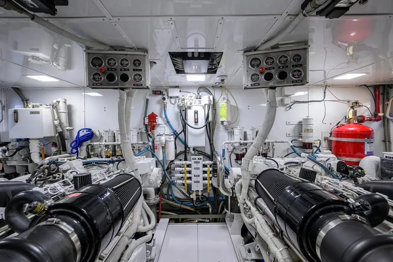 Slide: The Image of Broward 108 Raised Pilothouse 1997 - 138