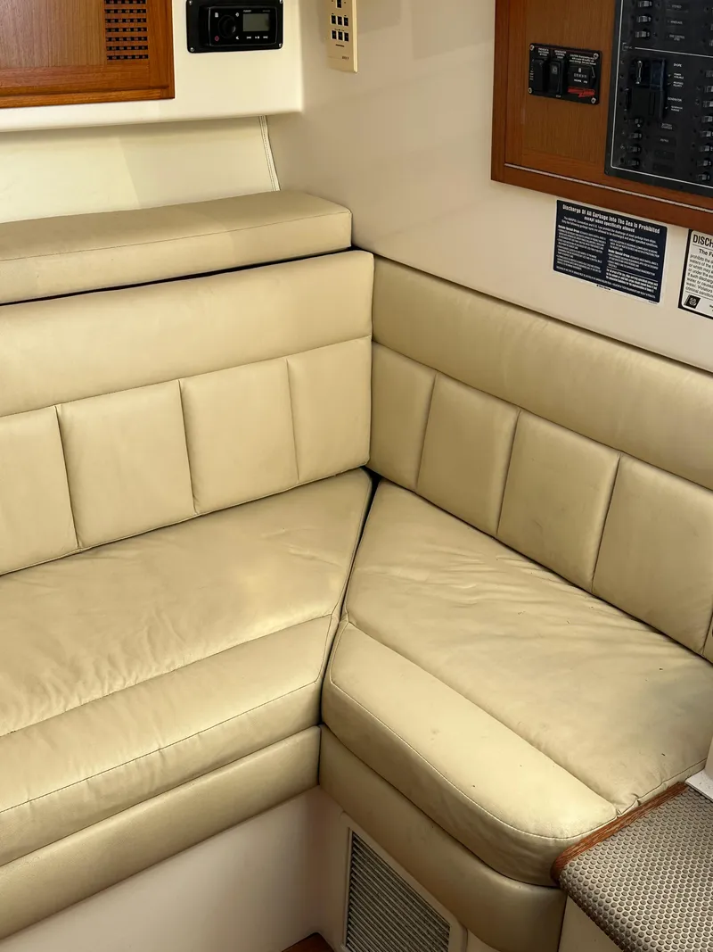 Slide: The Image of Cabo 31 Express 2002 - 10