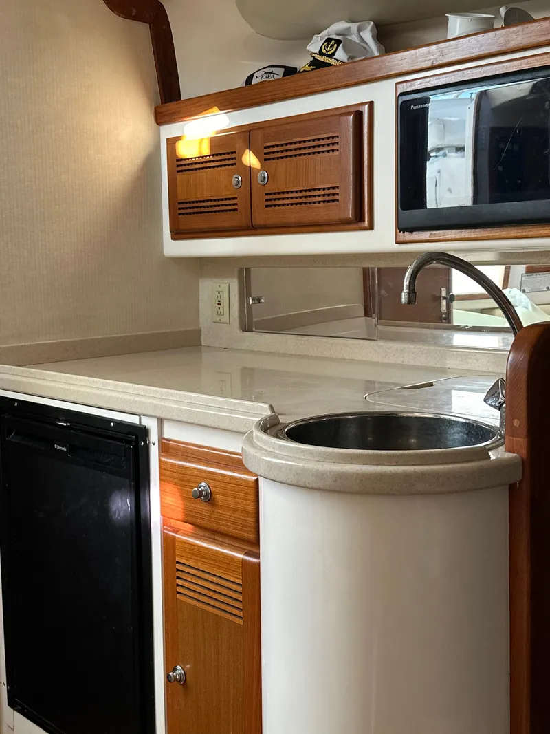 Slide: The Image of Cabo 31 Express 2002 - 7