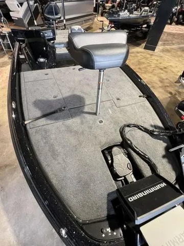 Slide: The Image of Phoenix Bass Boat 921 Elite 2024 - 10
