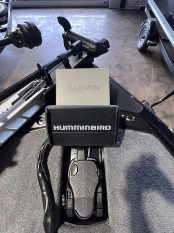 Slide: The Image of Phoenix Bass Boat 921 Elite 2024 - 11