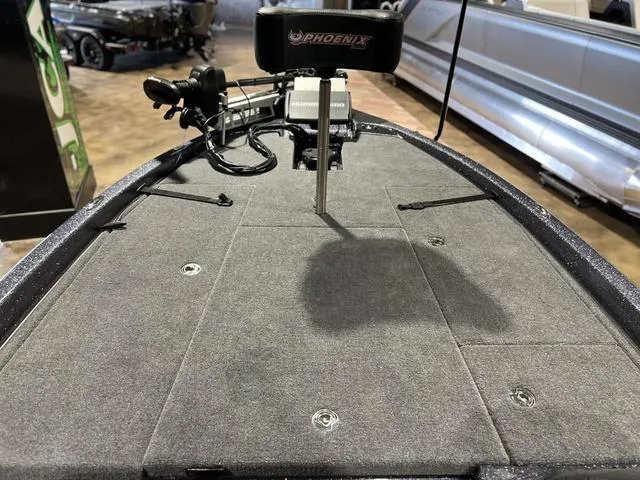 Slide: The Image of Phoenix Bass Boat 920 Elite 2024 - 13