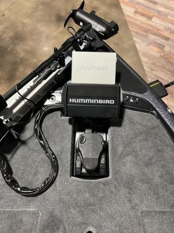 Slide: The Image of Phoenix Bass Boat 920 Elite 2024 - 17