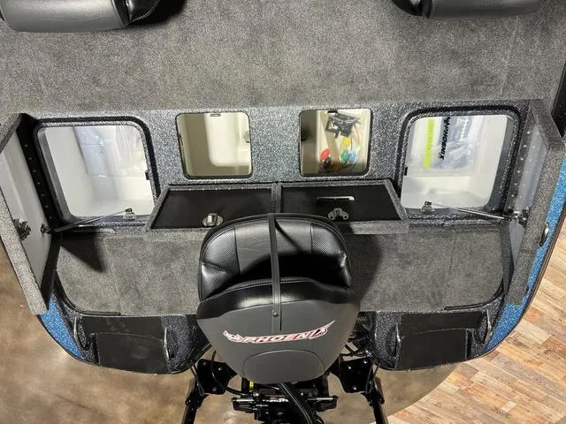 Slide: The Image of Phoenix Bass Boat 920 Elite 2024 - 21